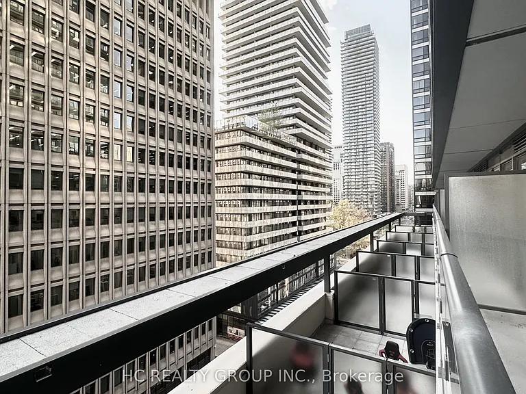 955 Bay St #1008 — Photo 9
