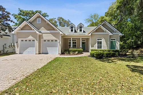 1600 Highland Dunes Way Photo 1