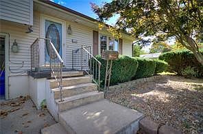 2nd image of 14 Brierwood Dr
