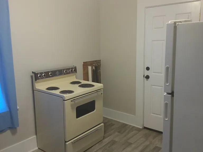 311 S Pierce St #C — Photo 8