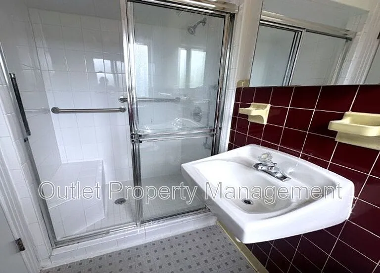 2517 E Marks St — Photo 7