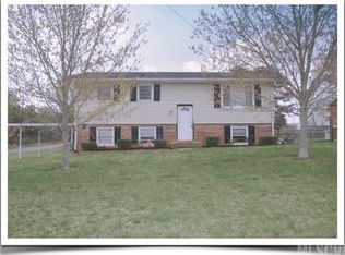 1405 3rd Street Pl SW, Hickory, NC 28602