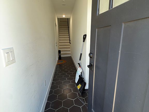 4th image of 1604 S 22nd St #1