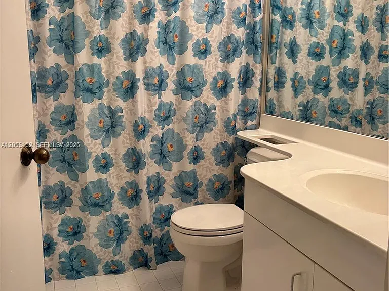 1040 Coral Club Dr #1040 — Photo 15