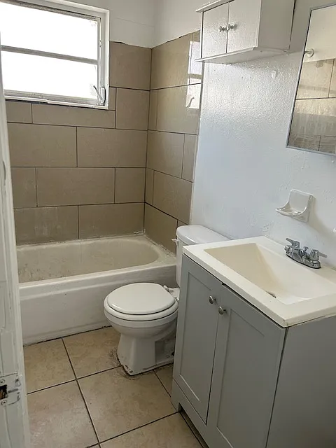 2 bed, 750 sqft, $1,325 — Photo 3