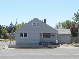 842 E Pine St, Central Pt, OR 97502