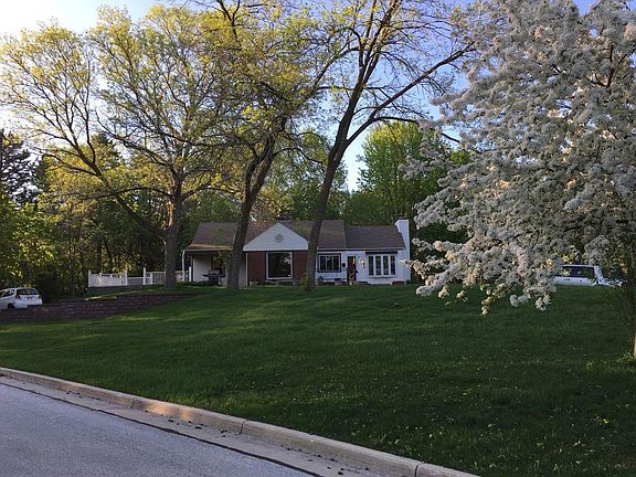 3rd image of 4884 S Brookdale Dr