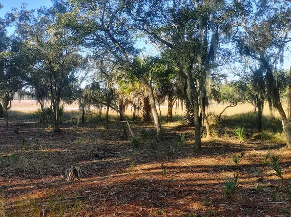 4 Riverview Dr, Beaufort, SC 29907