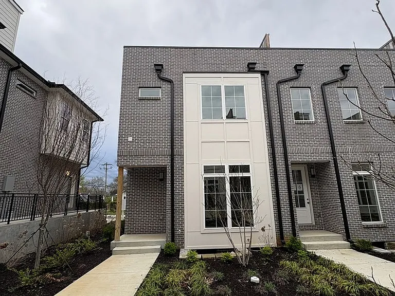 310 Cedar St — Photo 1