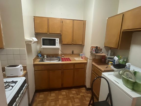 4th image of 240 W 111th St APT 6C