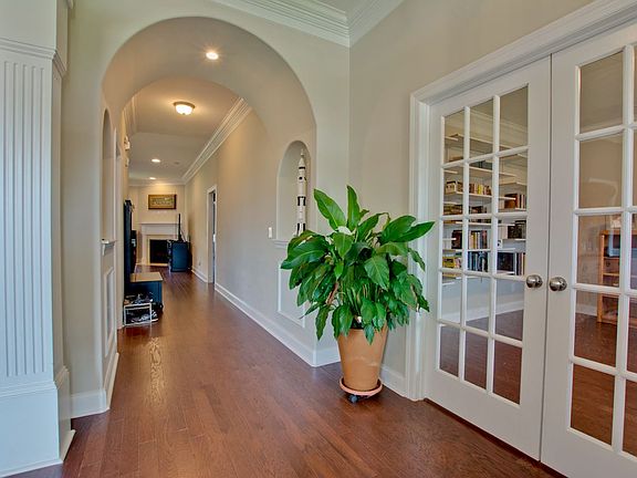 4th image of 4521 Highland Park Dr SE