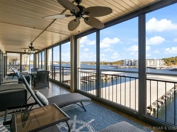 90 Falls Point Dr #4A, Lake Ozark, MO 65049