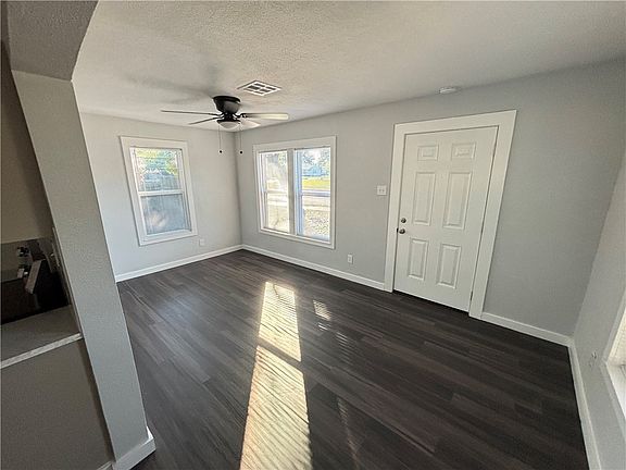 3rd image of 417 Robert Dr