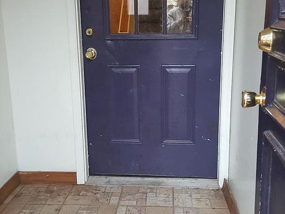 2nd image of 1704 W Diamond St