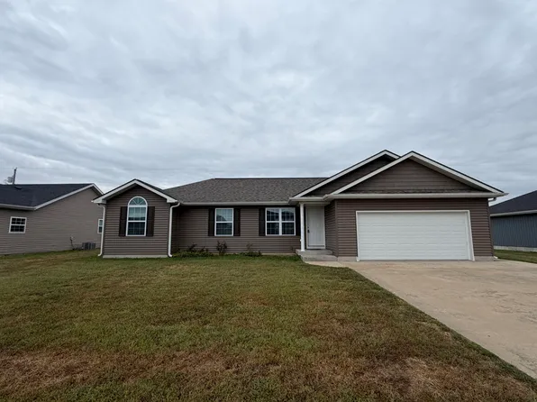 820 W Stewart Street, Bolivar, MO 65613