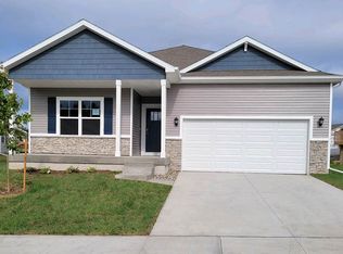 303 SE Willow Run Ln, Ankeny, IA 50021