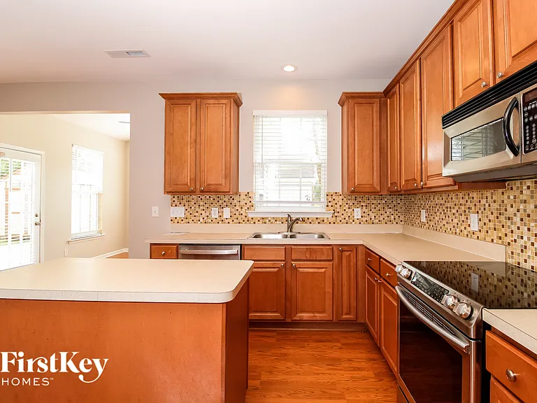 3702 Single Leaf Cir — Photo 4