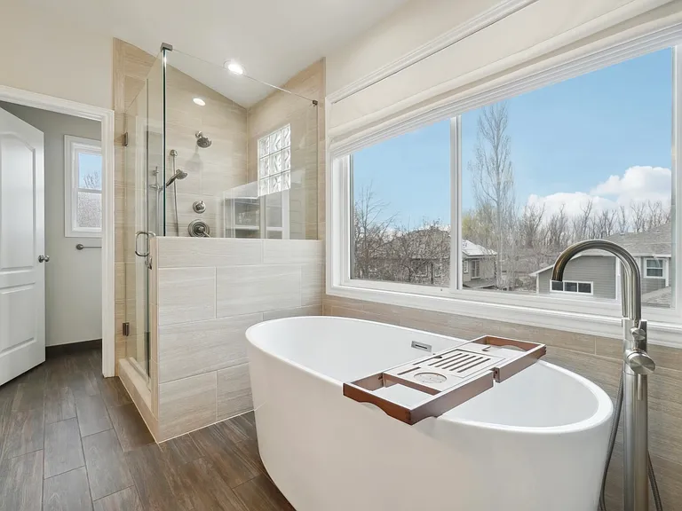 3940 Montclair Ln — Photo 10