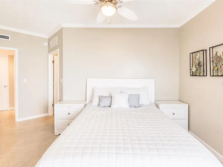 880 Mandalay Ave #C801 — Photo 13