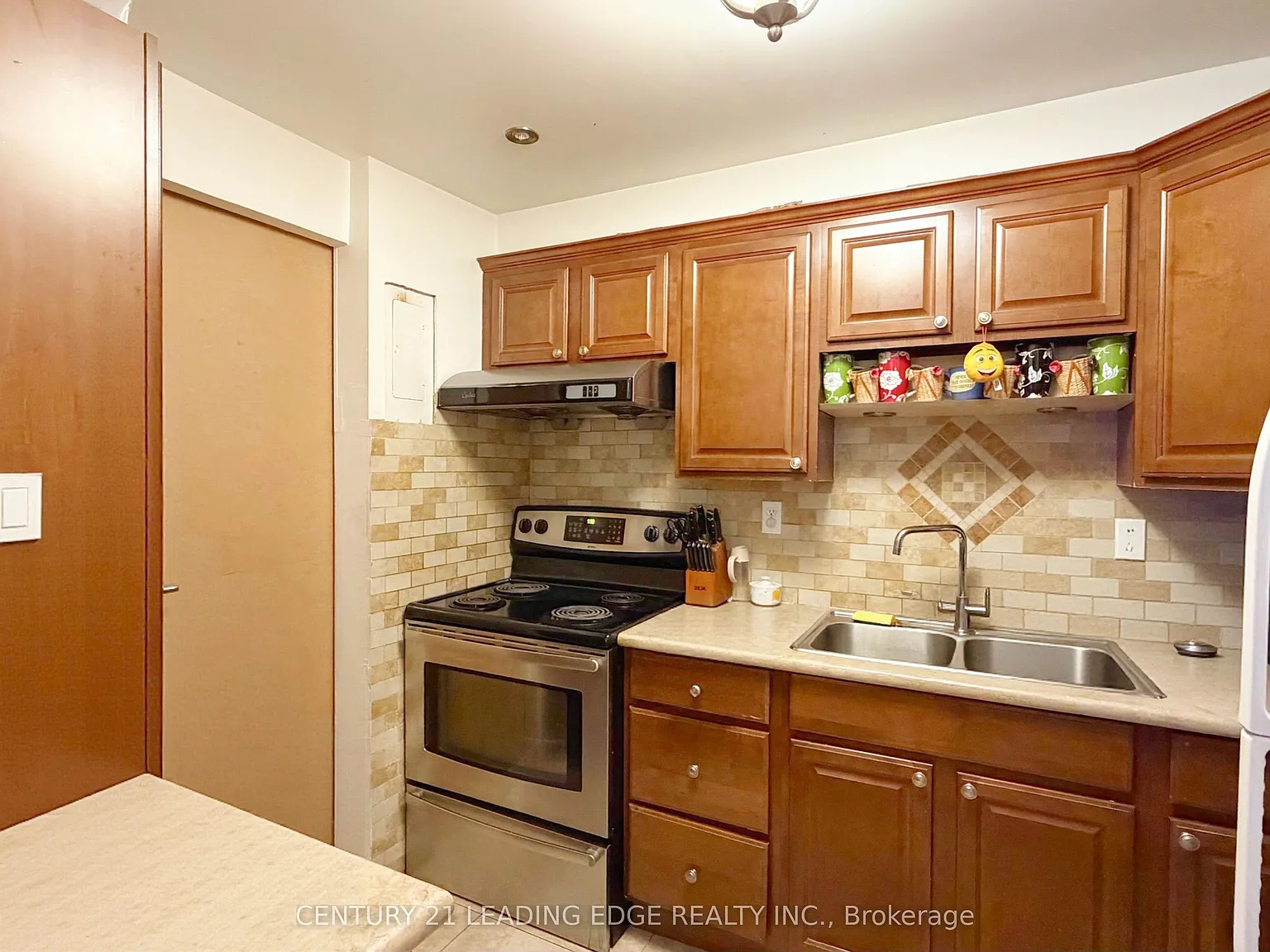 2 bed, $2,500 — Photo 3