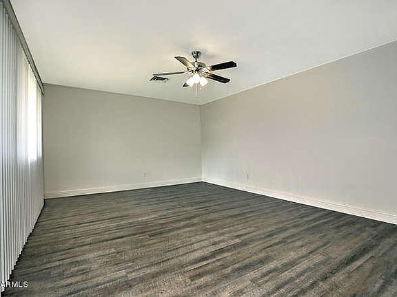 4th image of 746 E Park Pl