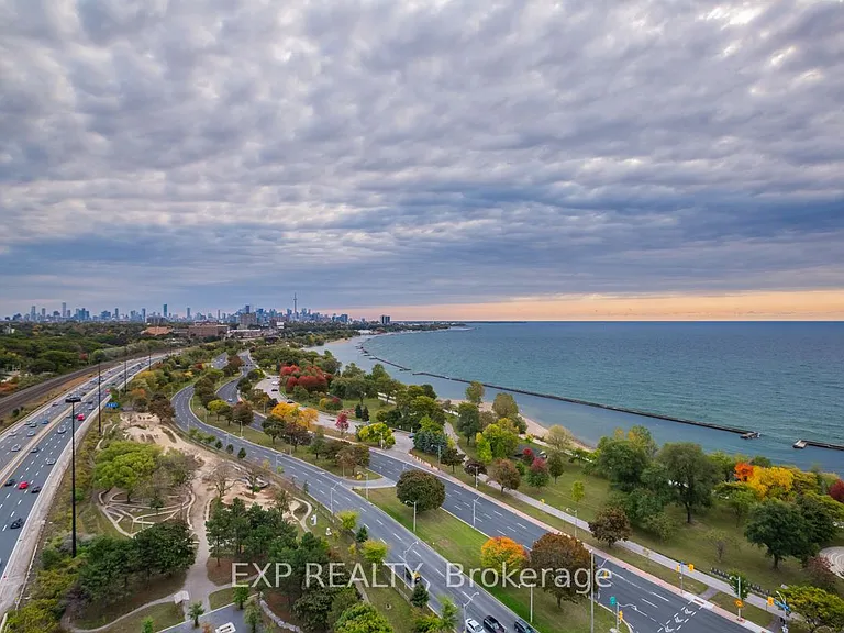 1900 Lake Shore Blvd W #LPH07 — Photo 23