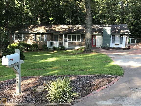 2nd image of 699 Creek View Dr