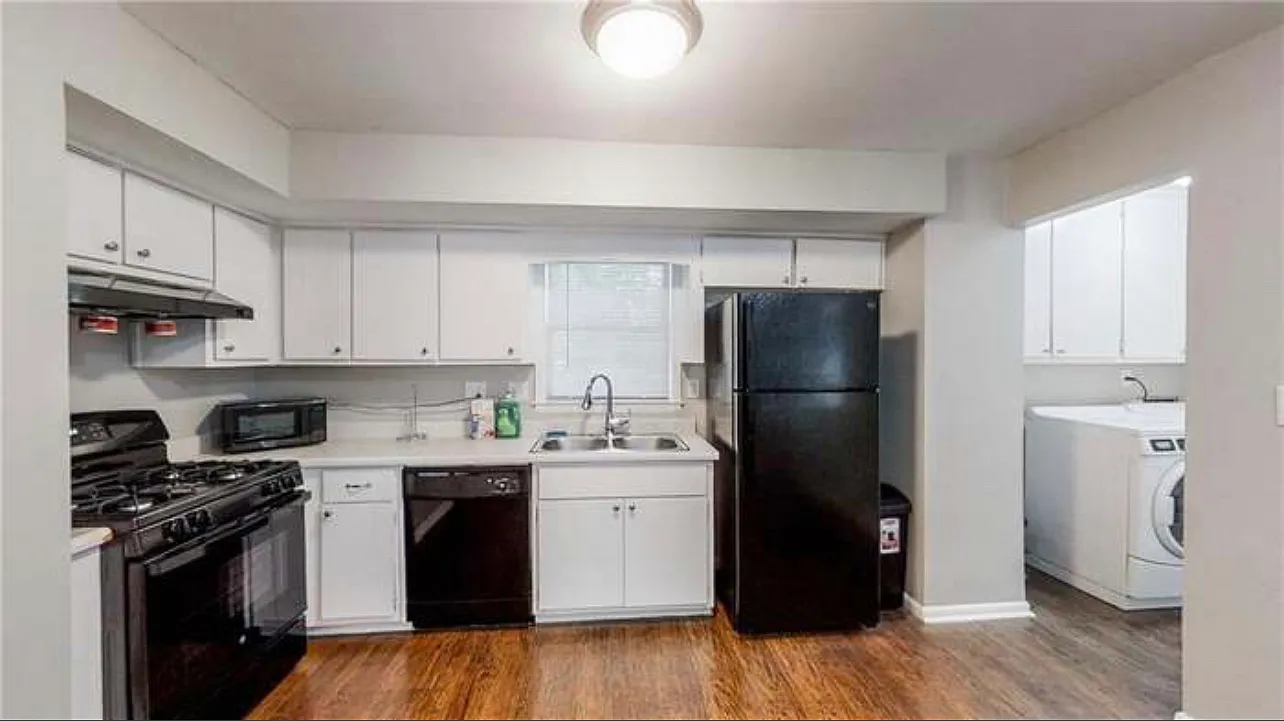 2307 Troy Cove Road - 5 — Photo 3