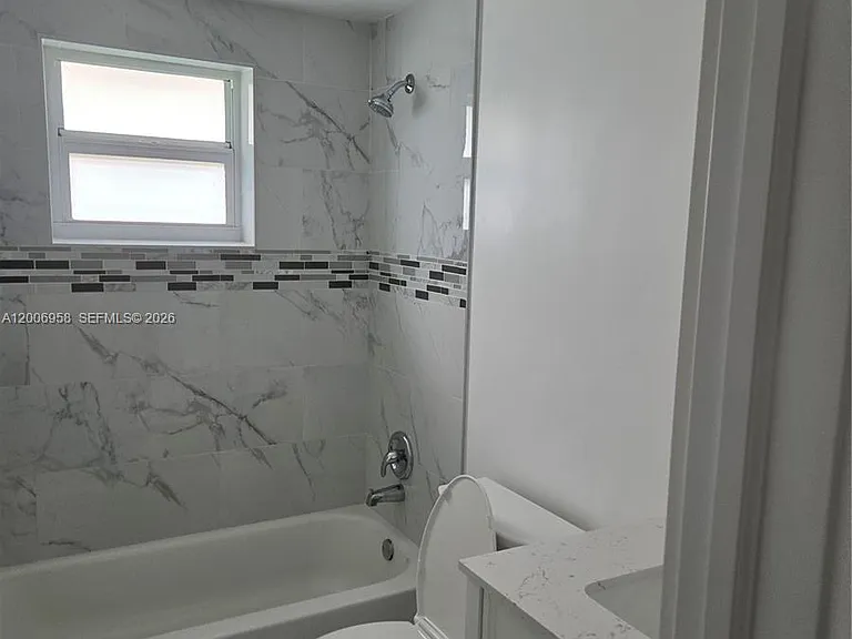 3421 NE 5th Ave #A — Photo 13