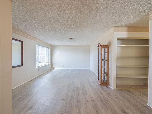 3rd image of 37640 28th St E