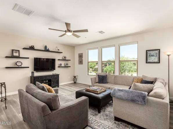 2425 W BRONCO BUTTE Trail #2015, Phoenix, AZ 85085