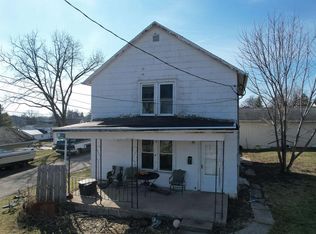 321 East Cherry Street, Lancaster, WI 53813