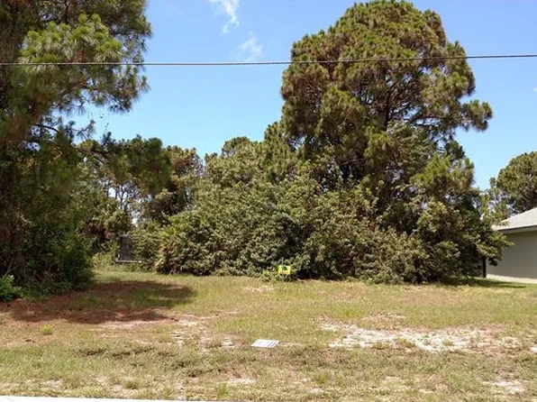 239 White Marsh Ln, Rotonda West, FL 33947