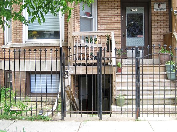 2nd image of 3744 N Ashland Ave