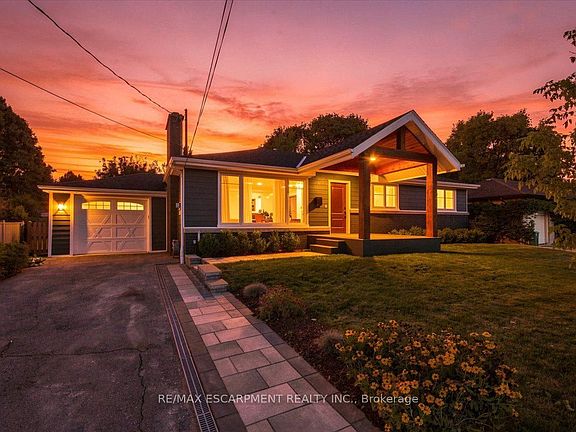 3rd image of 38 Enmore Ave