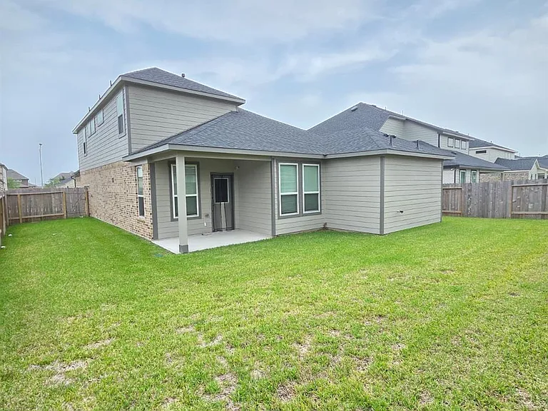 3230 Tilley Dr — Photo 6