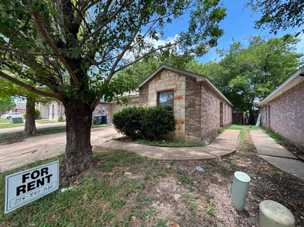 133 Cliff Heights Cir, Dallas, TX 75241