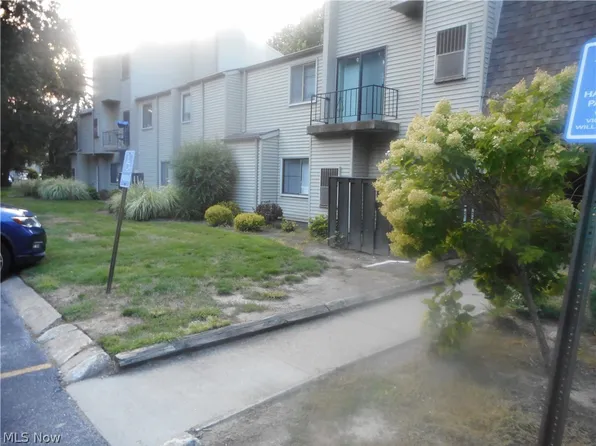 38430 N Lane Rd #B-209, Willoughby, OH 44094