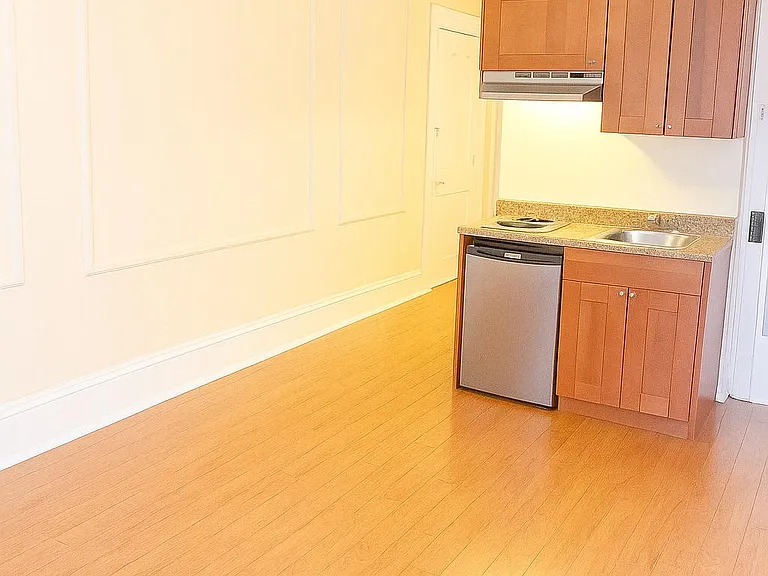 1324 Locust St #528 — Photo 5