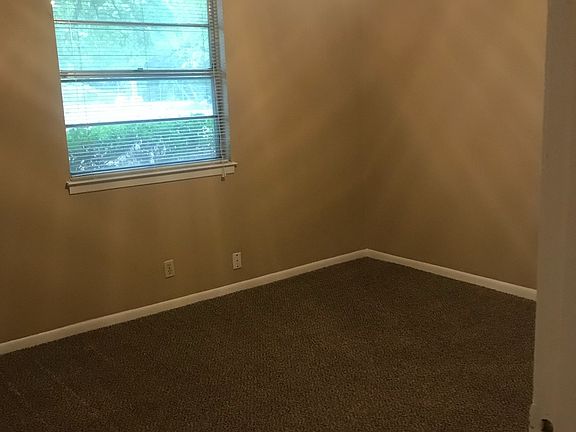 4th image of 324 Rolling Hills Dr #324