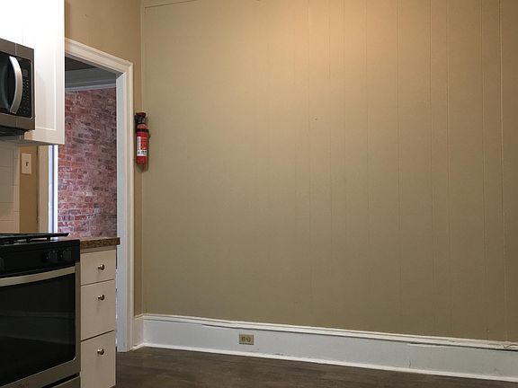 5th image of 224 W 14th St APT 2