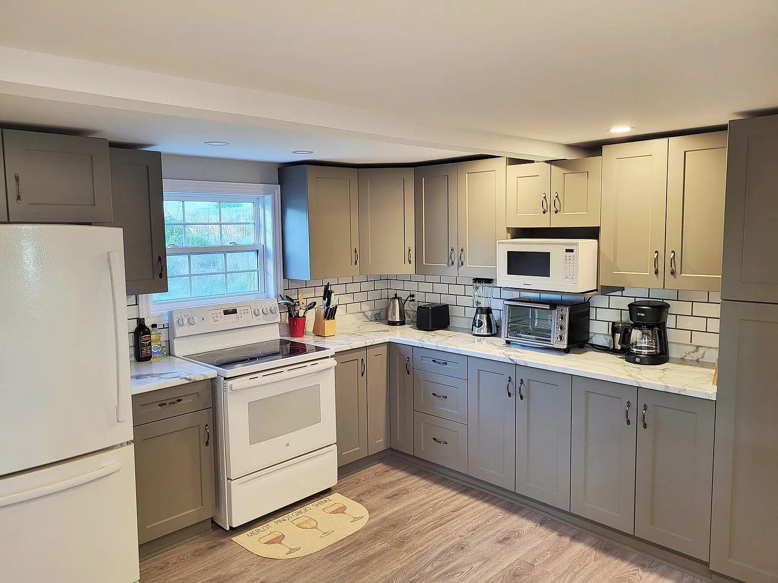 3 bed, 1251 sqft, $2,495 — Photo 3