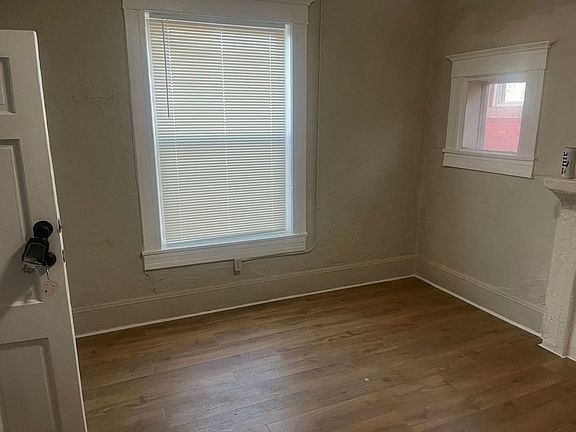 5th image of 809 N Virginia St APT 1