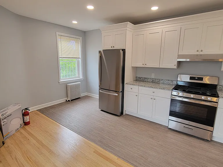 34 Main St #3 — Photo 2