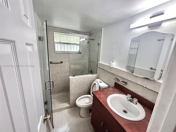 4th image of 640 Pennsylvania Ave APT 10