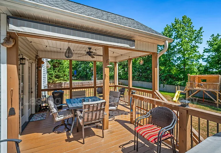 187 Marbrook Dr — Photo 38
