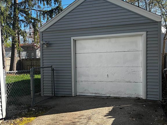 3rd image of 3526 Westgate Pkwy