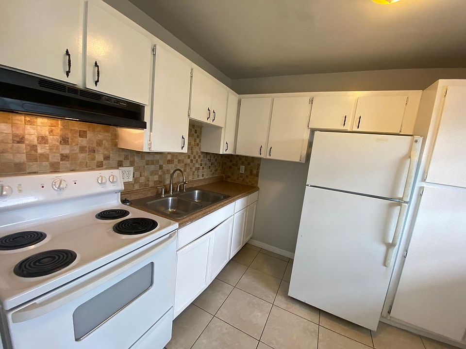 1st image of 3210 Louisiana Ave APT 7