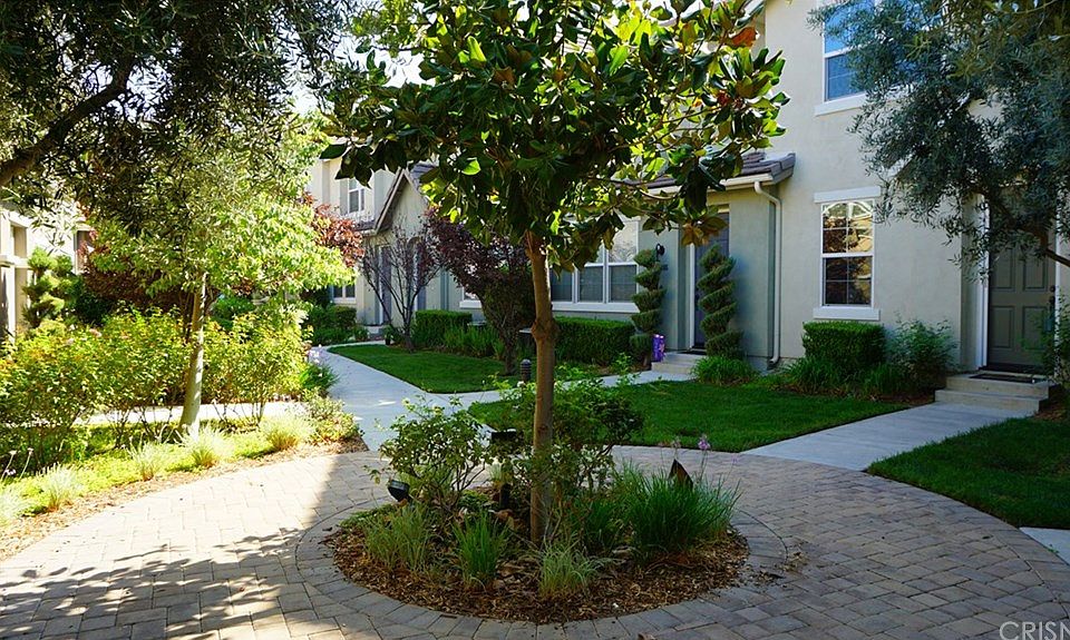 1st image of 27238 Riverview Ln