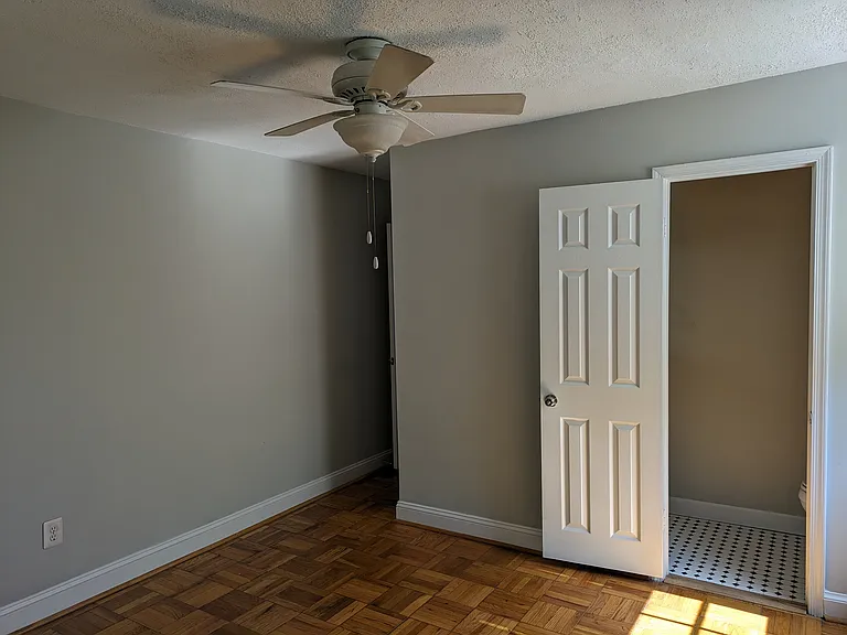 1716 W Abingdon Dr — Photo 8